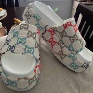GUCCI plataform sandals